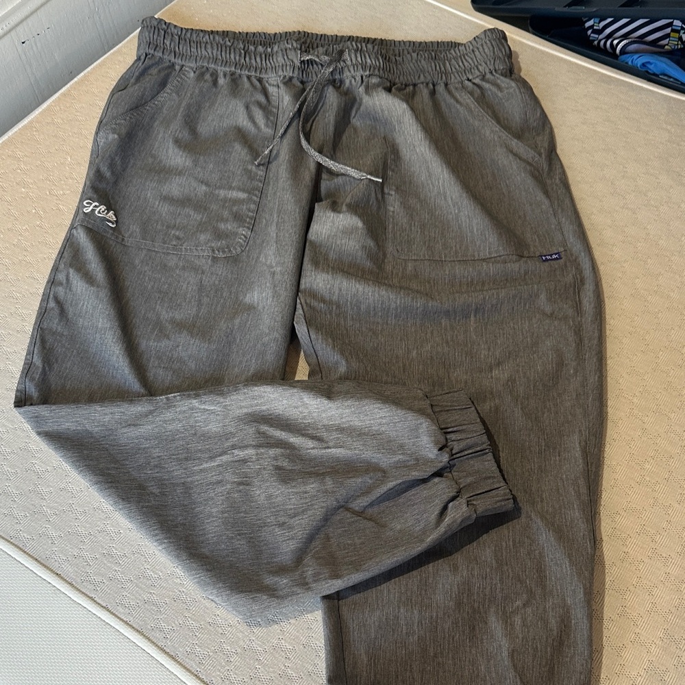 Huk Women’s Gray Elastic Waist Jogger Pants